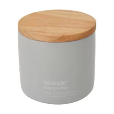 Ocean Cove Fragrant Candle - Escape to a secluded ocean cove with this soy wax blend fragrant candle.