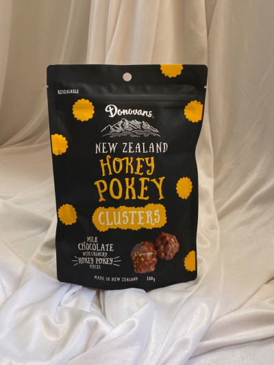 Hokey Pokey Clusters - Crunchy hokey pokey pieces combined with creamy milk chocolate in bite sized clusters.