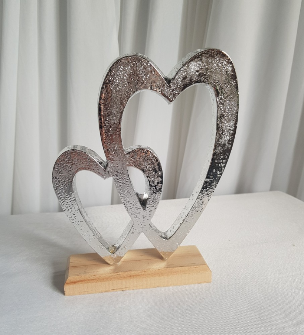 Never Ending Love Heart Stand - 18cm